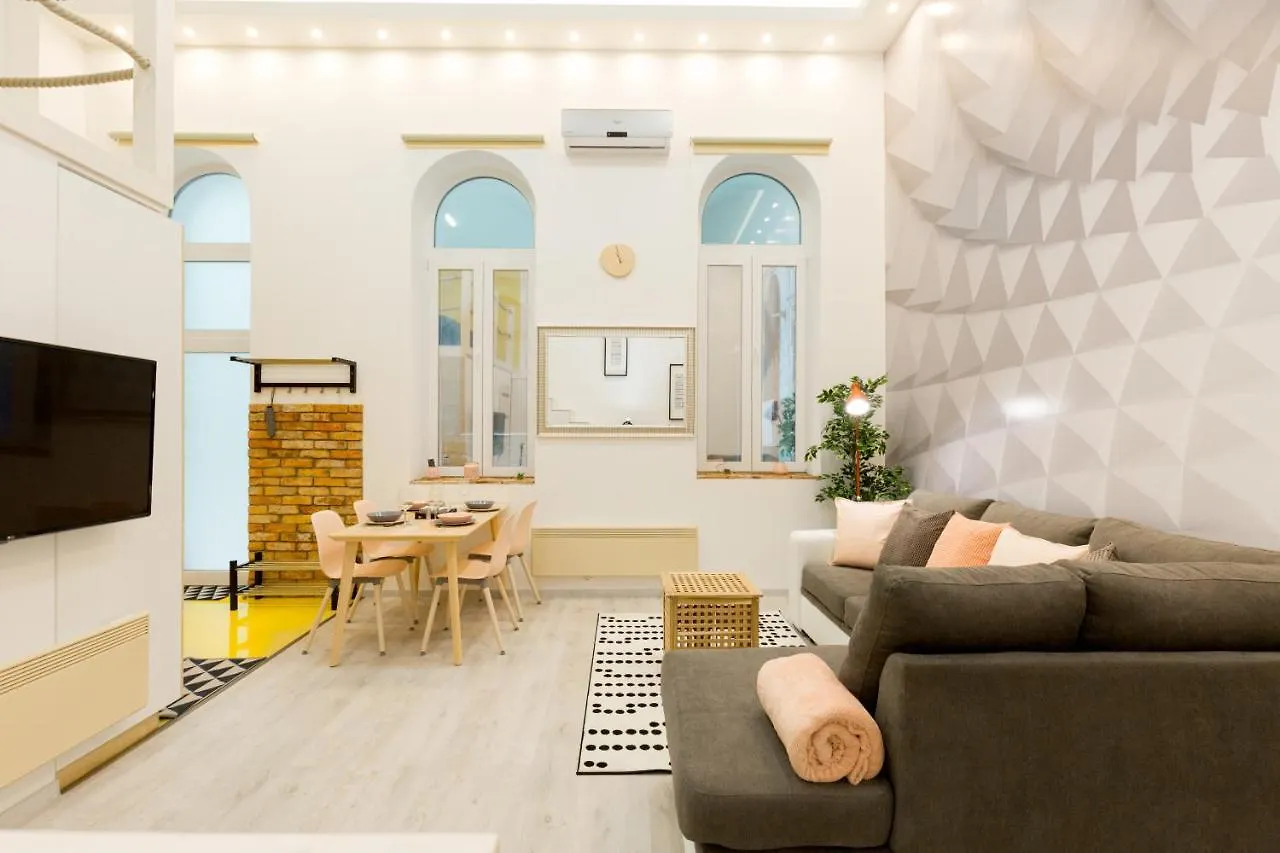Pastel Paradise With A Ray Of Sunshine Budapest Apartment
